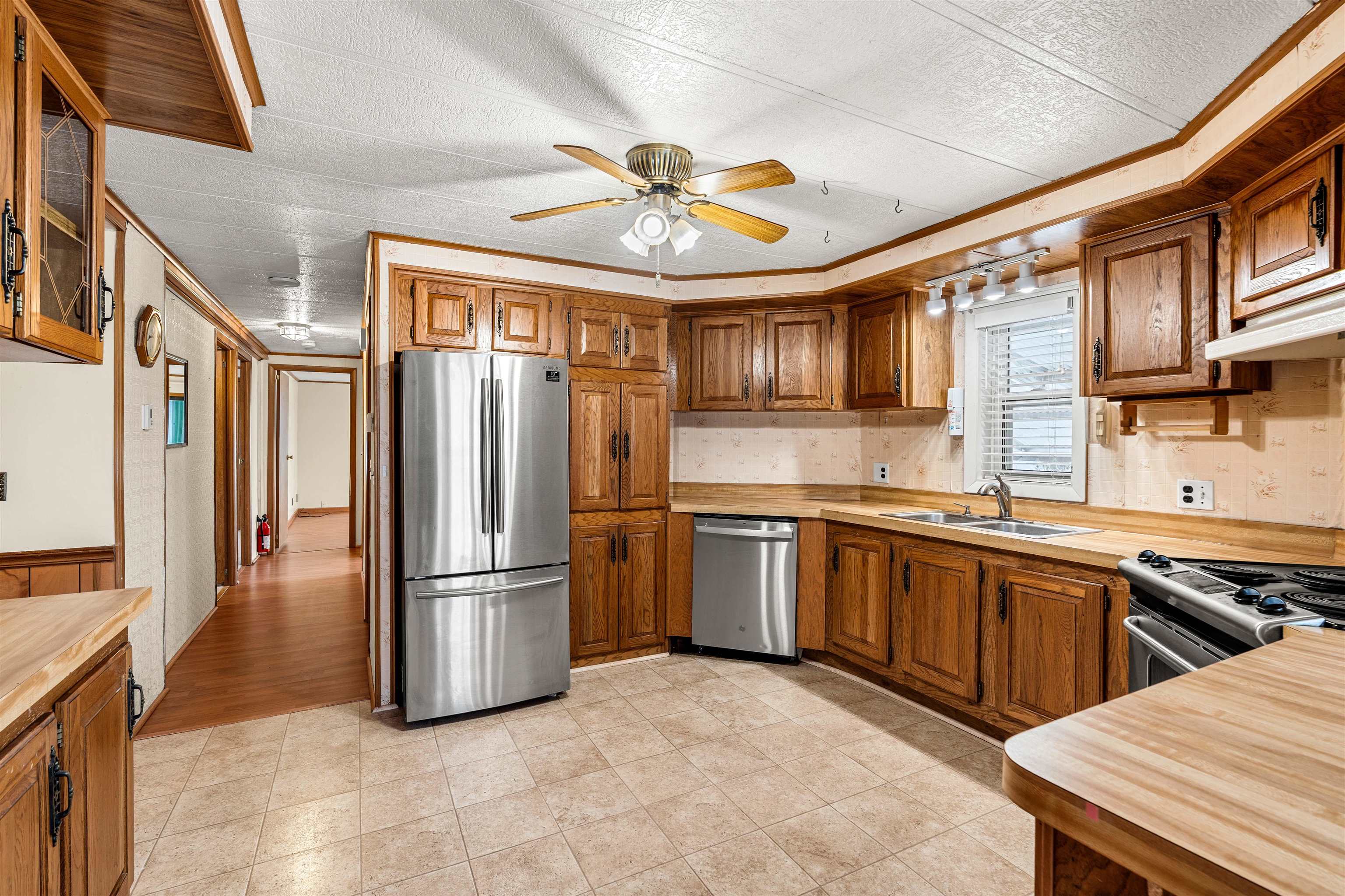 19 Kelly Court Goffstown, NH 03045 - Photo 12 of 41