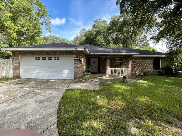 $2,750 | 3648 Northwest 7th Place, Gainesville, FL 32607