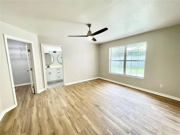 $2,750 | 3648 Northwest 7th Place, Gainesville, FL 32607