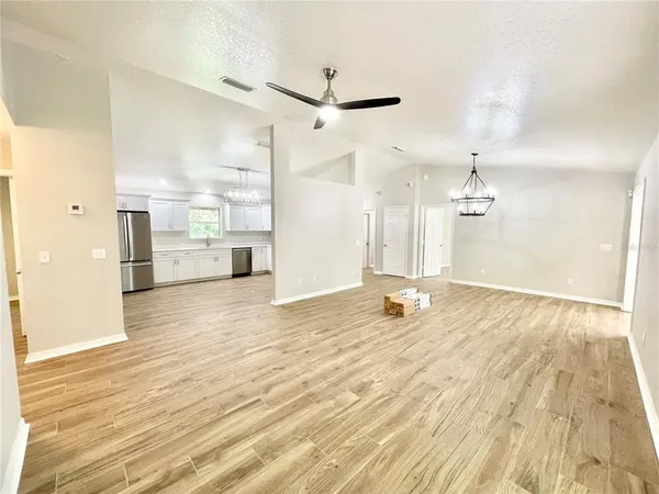 $2,750 | 3648 Northwest 7th Place, Gainesville, FL 32607