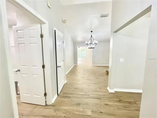 $2,750 | 3648 Northwest 7th Place, Gainesville, FL 32607