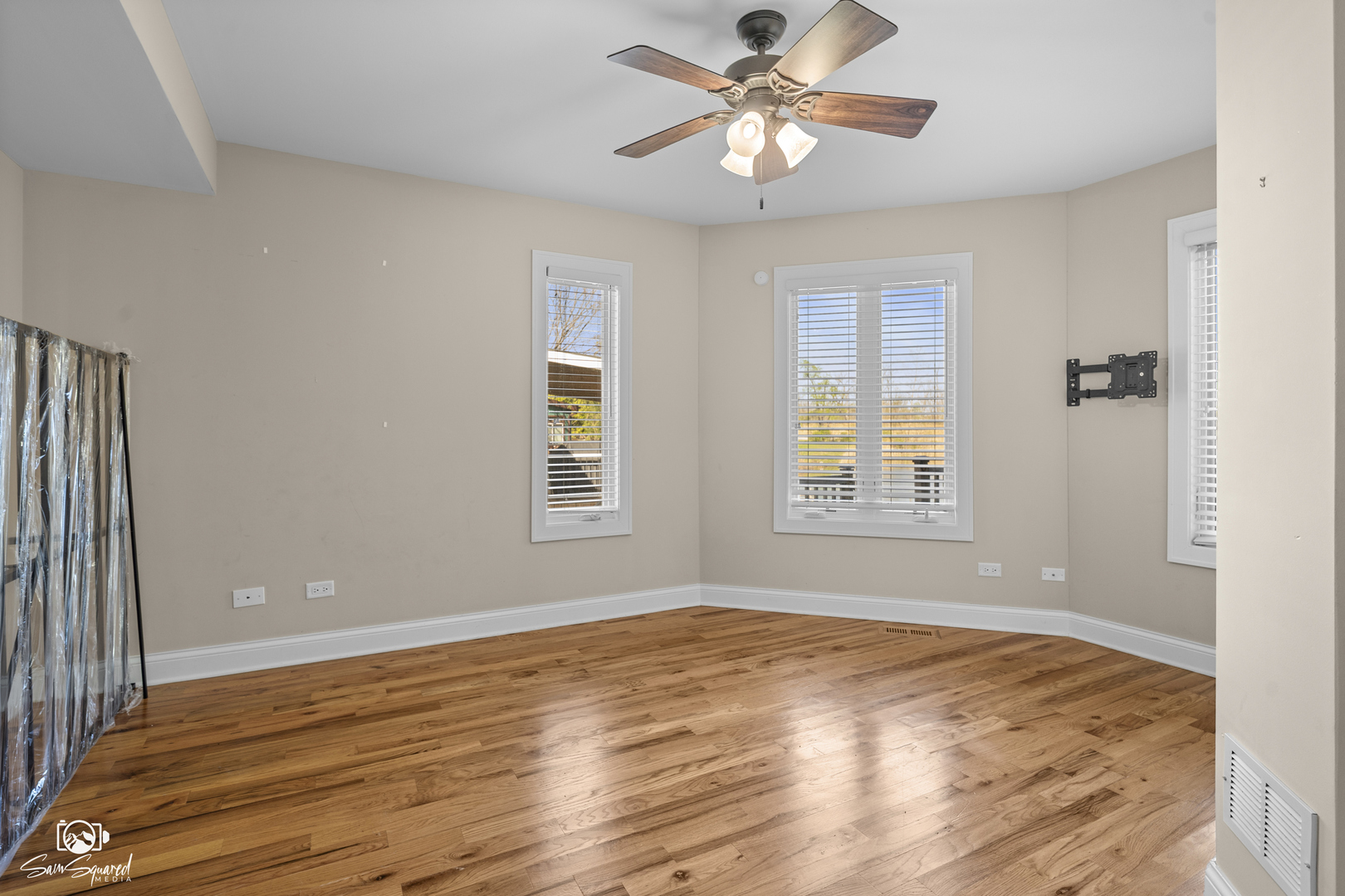 32 Largemouth Lane Wilmington, IL 60481 - Photo 13 of 45 wooden floor in an empty room with a window
