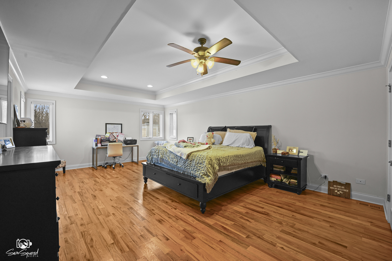 32 Largemouth Lane Wilmington, IL 60481 - Photo 27 of 45 a bedroom with a bed and a chandelier