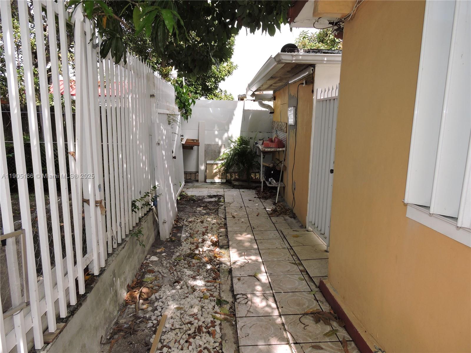 a view of a pathway of a house