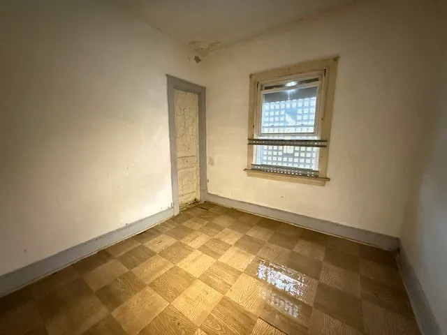 $99,000 | 437 24th Avenue, Bellwood, IL 60104