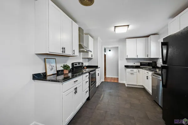 $179,000 | 3651 Bird Heights Avenue, Addis, LA 70710