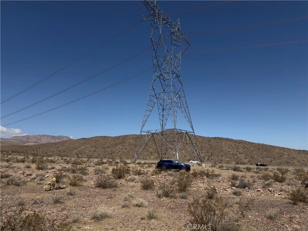 29 Fort Irwin Road Yermo, CA 92398 - Photo 6 of 17 a view of a house with a mountain