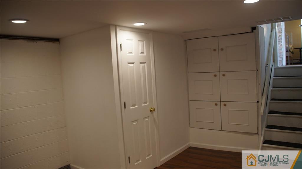 17 Brian Road Edison, NJ 08817 - Photo 20 of 22 Gallery Image 20