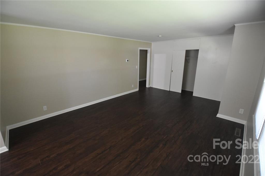 2824 Starnes Road Charlotte, NC 28214 - Photo 5 of 12 Gallery Image 5