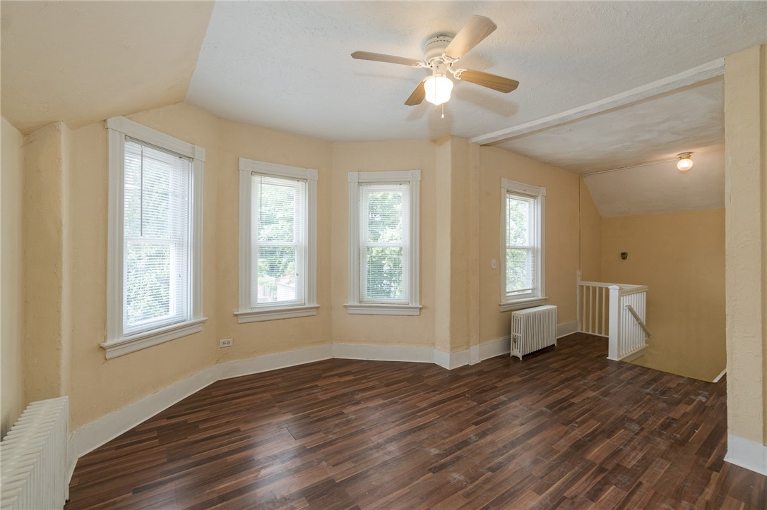 28 Winthrop Street Cranston, RI 02910 - Photo 4 of 9