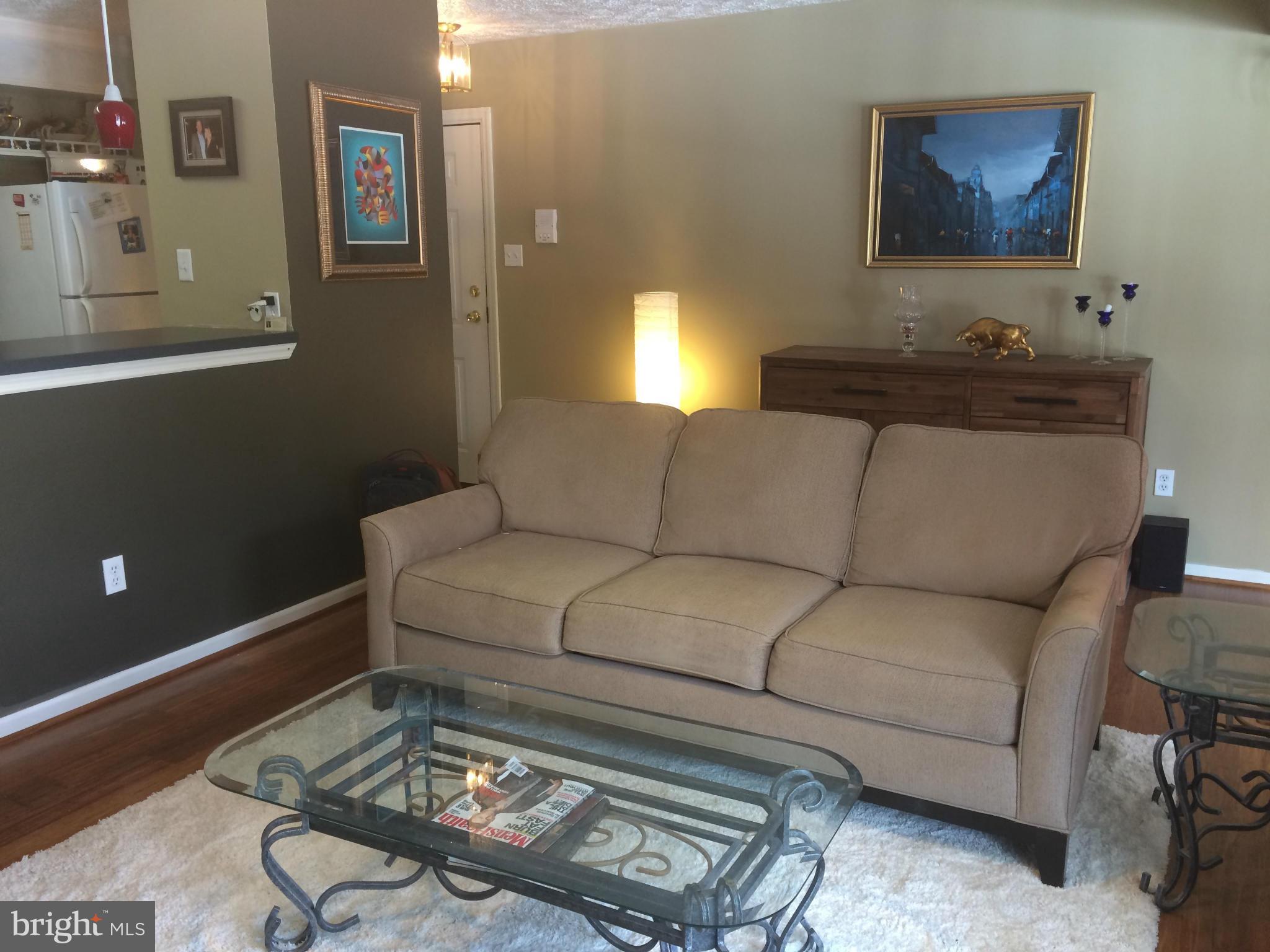 633 Deering Road, Unit 2E Pasadena, MD 21122 - Photo 14 of 22 Living Room