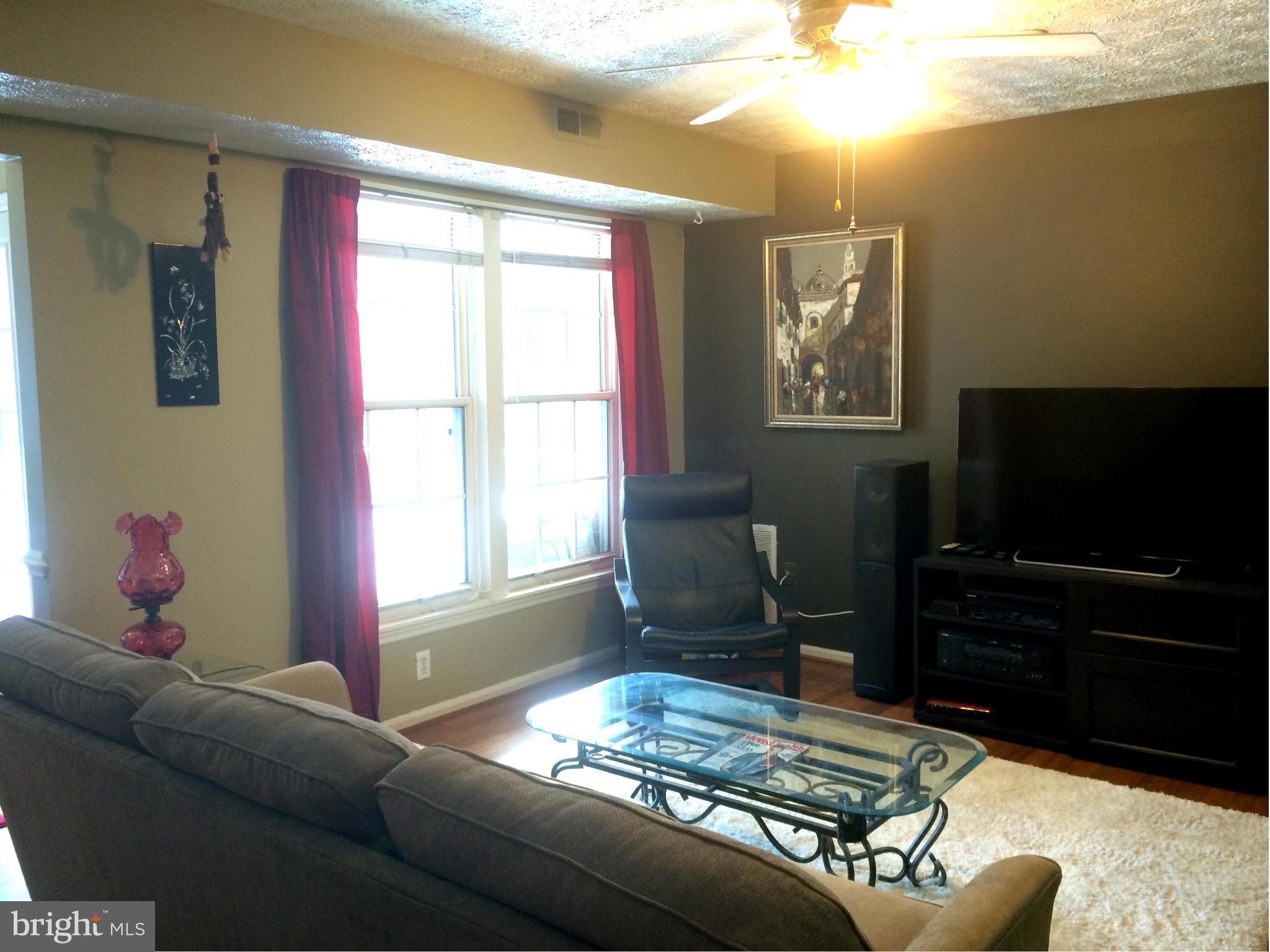 633 Deering Road, Unit 2E Pasadena, MD 21122 - Photo 5 of 22 Bright Second Floor Unit