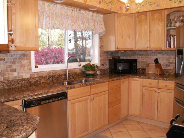 7338 Porter Road Grand Blanc, MI 48439 - Photo 9 of 38 20452863-8.JPG
