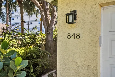 $549,999 | 848 Southeast 4th Court, Deerfield Beach, FL 33441