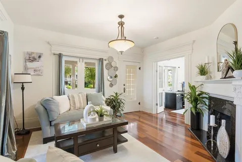 $1,250,000 | 888 16th Avenue North, St. Petersburg, FL 33704