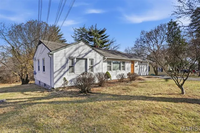 $119,900 | 613 Plantmore Drive, St. Louis, MO 63135