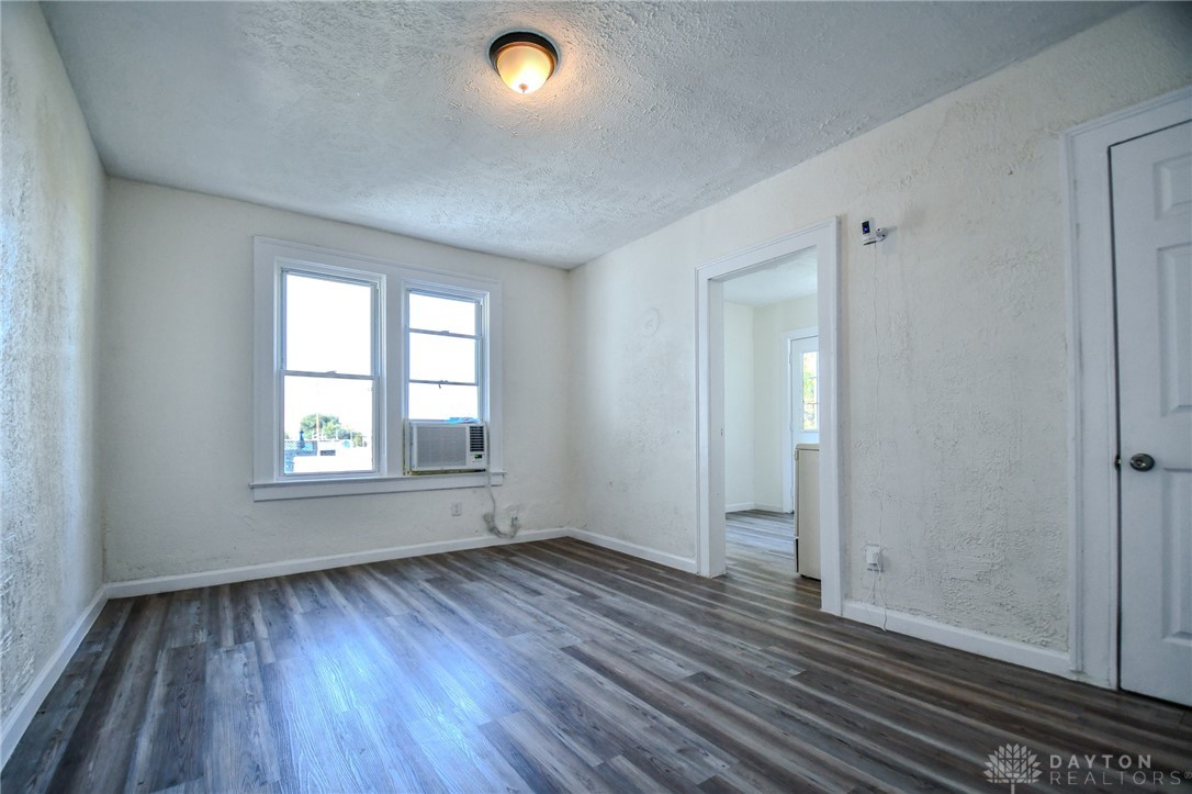828 East Main Street Springfield, OH 45503 - Photo 10 of 46