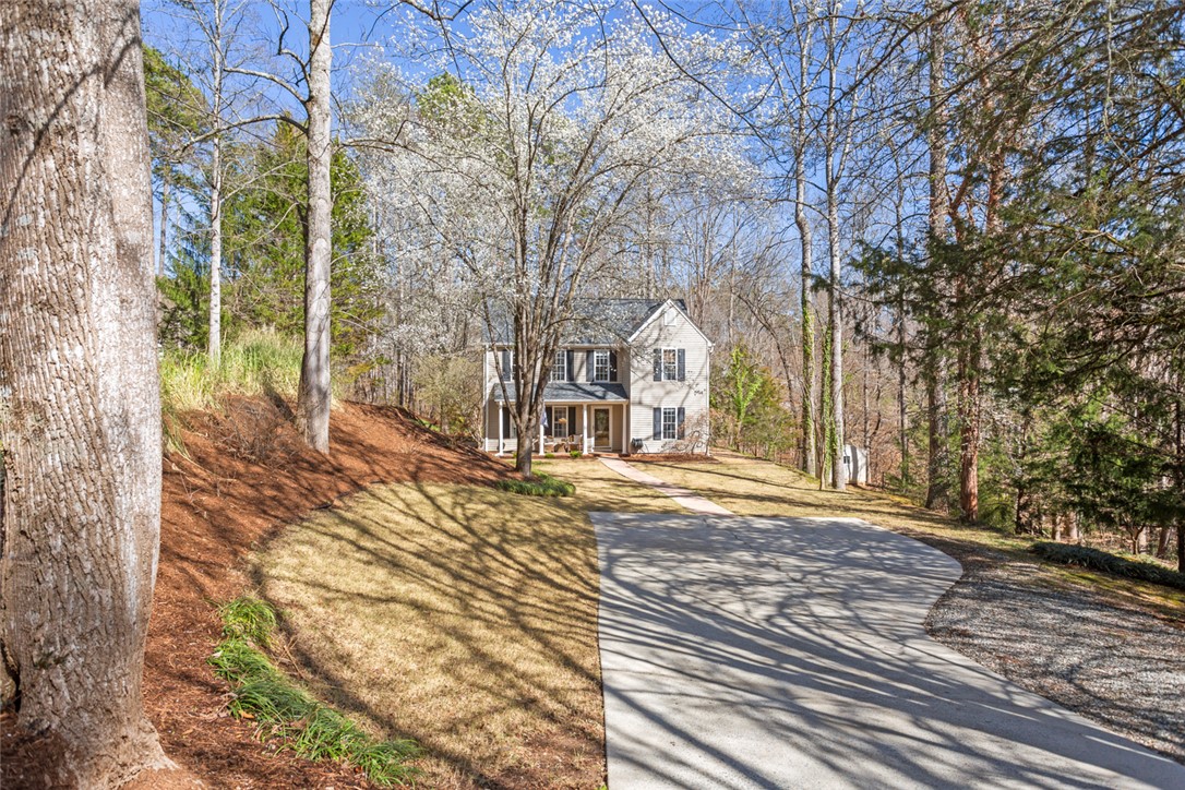 144 Hickory Cove Road Seneca, SC 29672 - Photo 3 of 40 Gallery Image 3