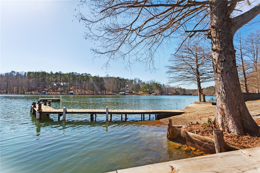 144 Hickory Cove Road Seneca, SC 29672 - Photo 32 of 40 Gallery Image 32