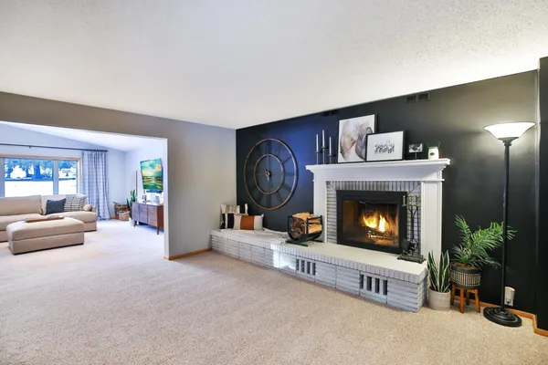 $385,735 | 303 24th Street Northwest, Austin, MN 55912