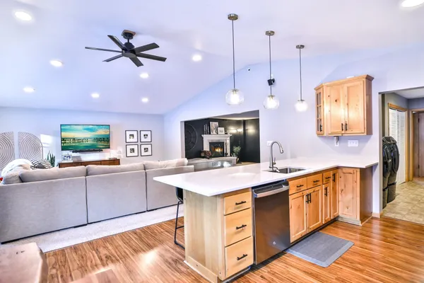 $385,735 | 303 24th Street Northwest, Austin, MN 55912