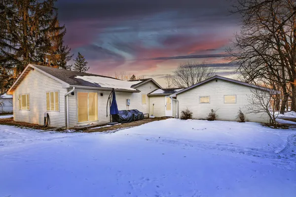 $385,735 | 303 24th Street Northwest, Austin, MN 55912