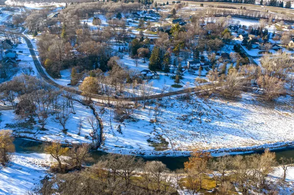 $385,735 | 303 24th Street Northwest, Austin, MN 55912