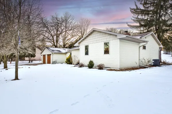 $385,735 | 303 24th Street Northwest, Austin, MN 55912
