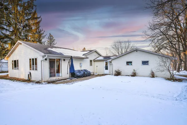 $385,735 | 303 24th Street Northwest, Austin, MN 55912
