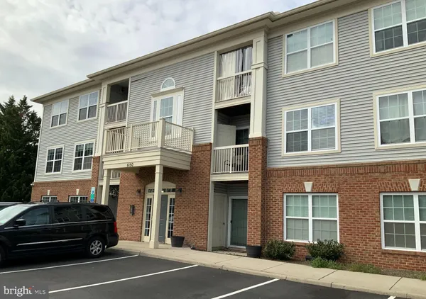 $350,000 | 4150 Stevenson Street, Unit 102, Fairfax, VA 22030