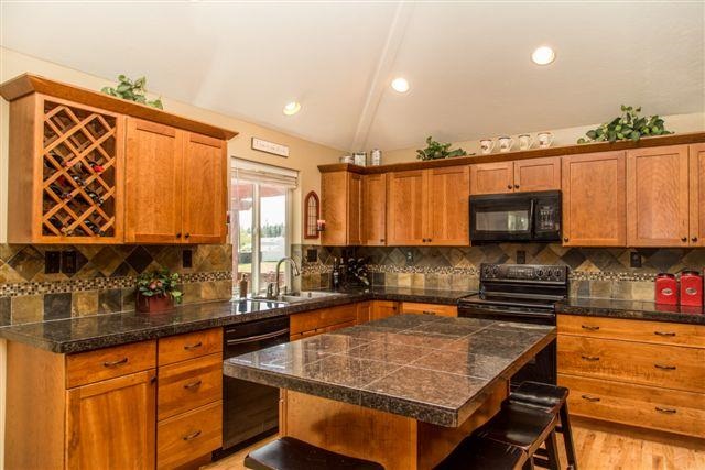 610 East Westcrest Road Colbert, WA 99005 - Photo 6 of 20