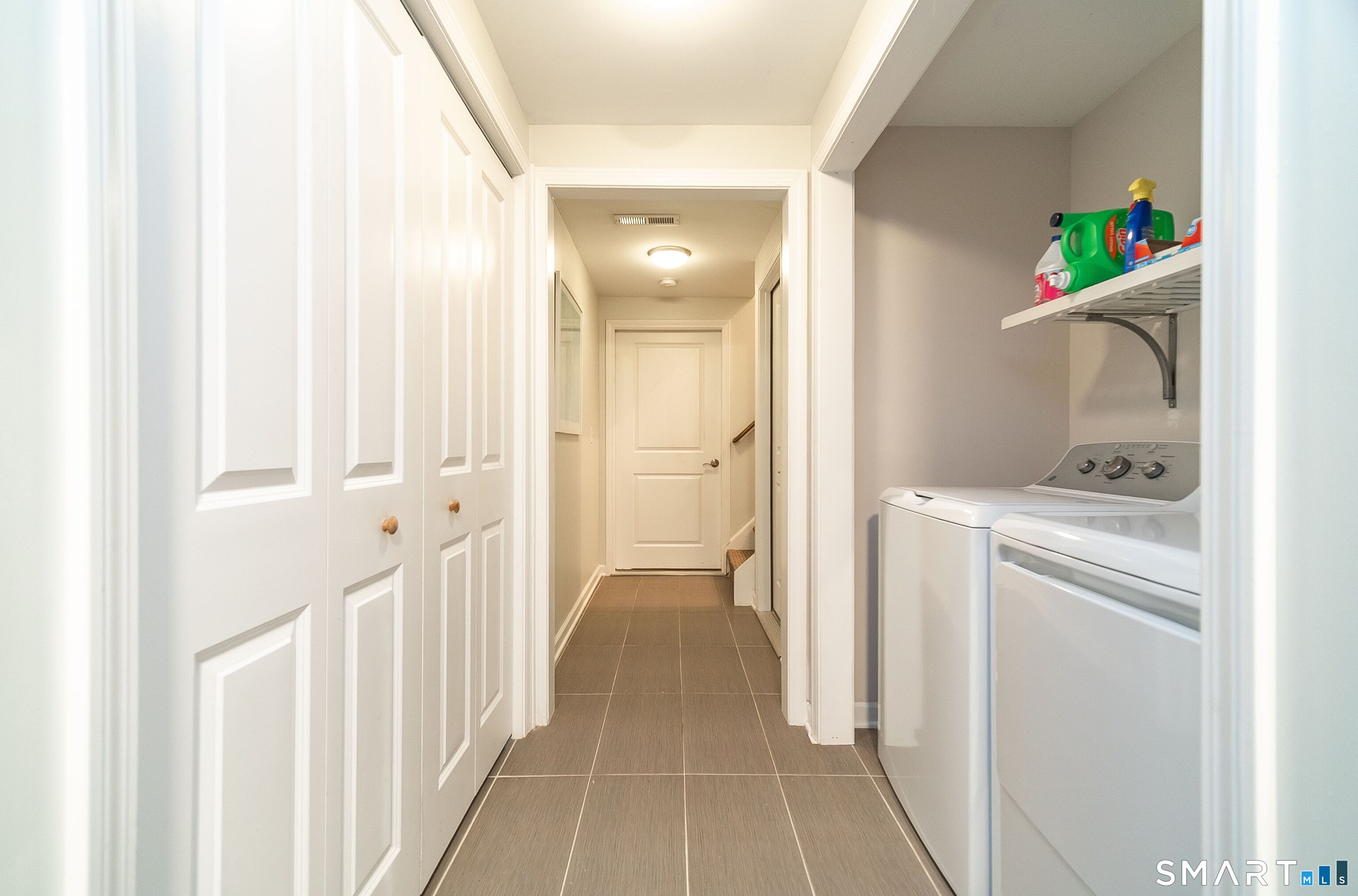 1364 Ridge Road North Haven, CT 06473 - Photo 28 of 40