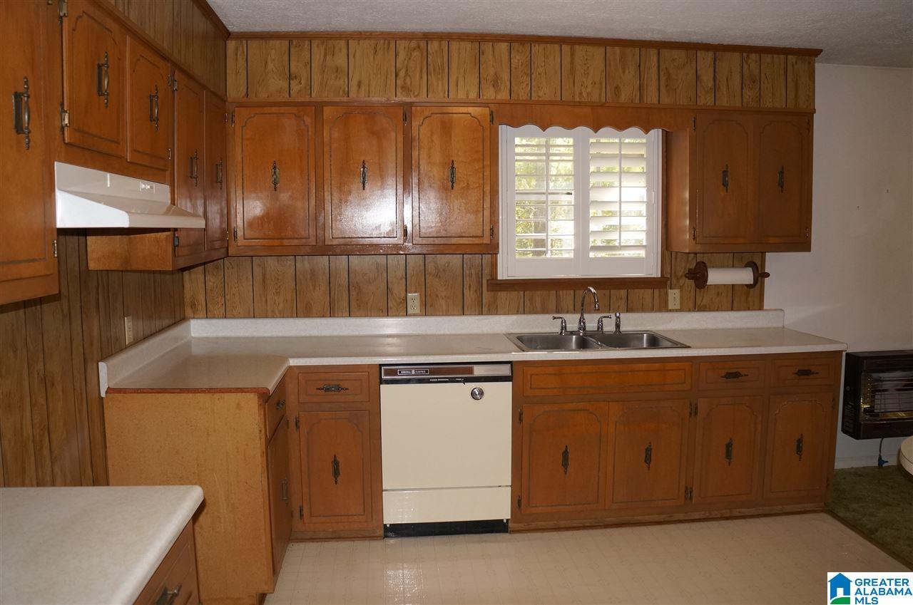 531 Center Point Road Sylacauga, AL 35151 - Photo 11 of 34