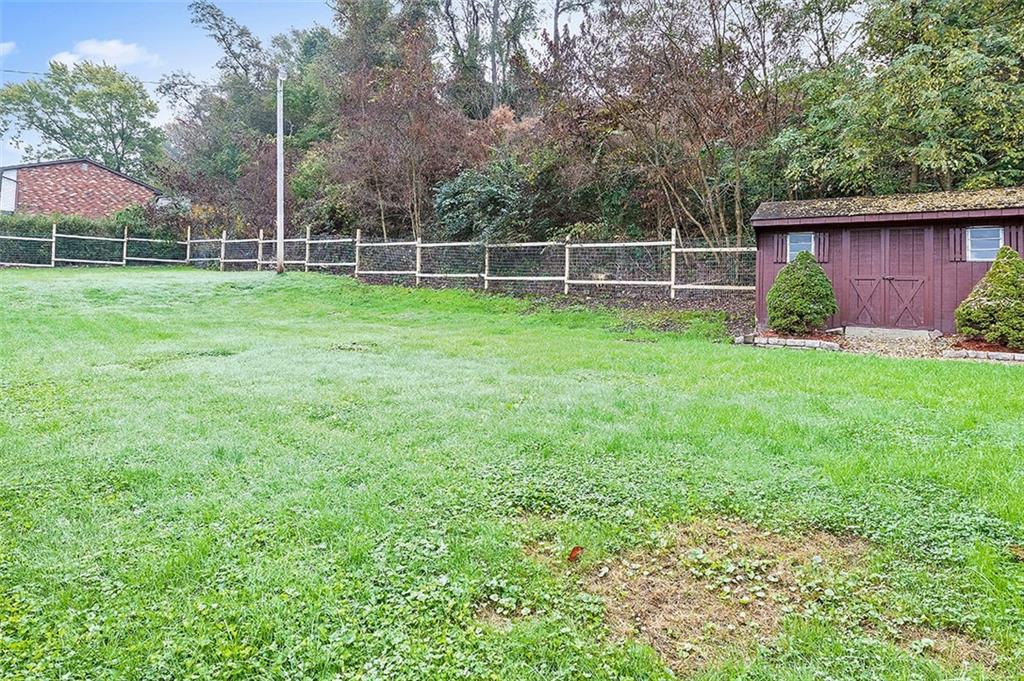 881 Colonial Manor Road Irwin, PA 15642 - Photo 16 of 25