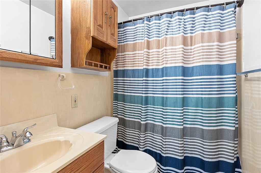 881 Colonial Manor Road Irwin, PA 15642 - Photo 18 of 25