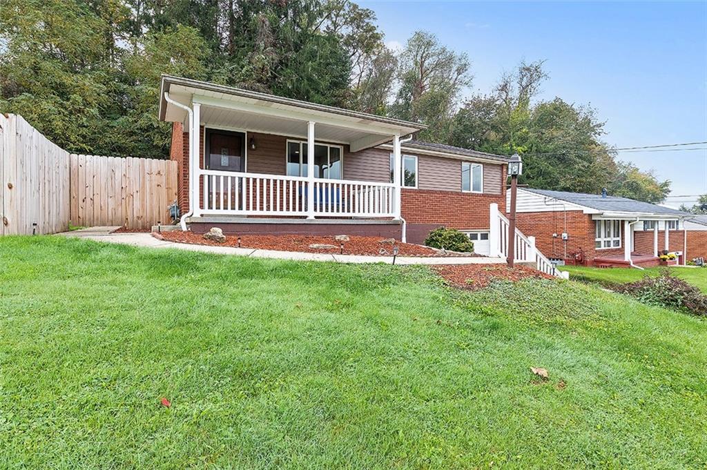 881 Colonial Manor Road Irwin, PA 15642 - Photo 3 of 25