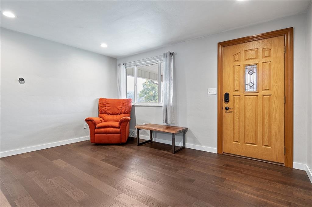 881 Colonial Manor Road Irwin, PA 15642 - Photo 6 of 25