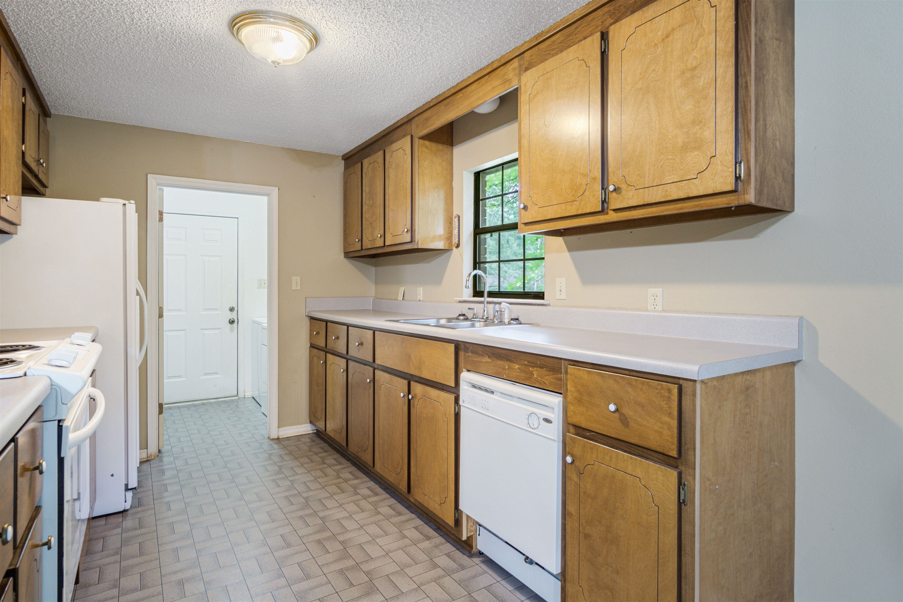 1801 Collier Avenue Bay Minette, AL 36507 - Photo 7 of 20