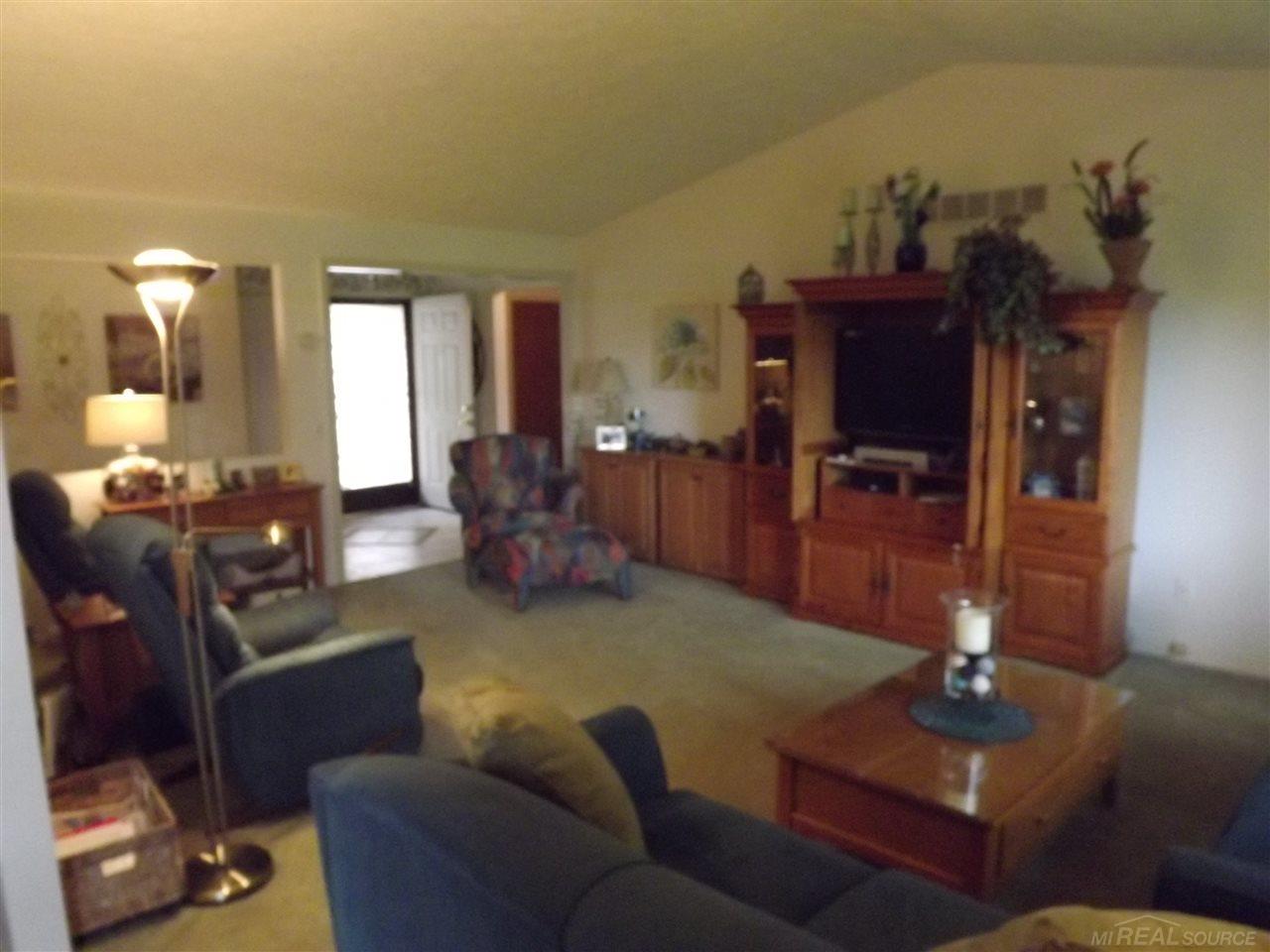 2099 Highsplint Drive Rochester Hills, MI 48307 - Photo 4 of 14