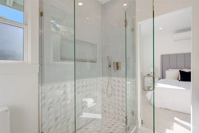 $799,000 | 4205 5th Avenue Northwest, Seattle, WA 98107