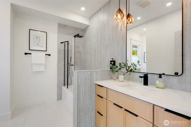 $799,000 | 4205 5th Avenue Northwest, Seattle, WA 98107