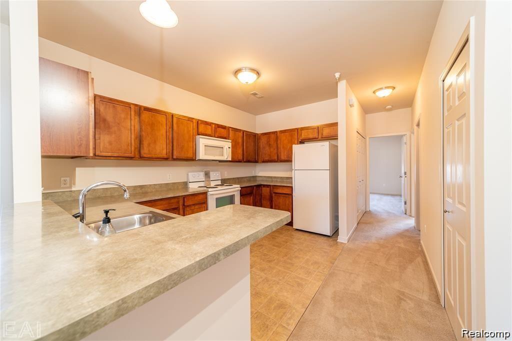 454 Hilton Road Ferndale, MI 48220 - Photo 5 of 14