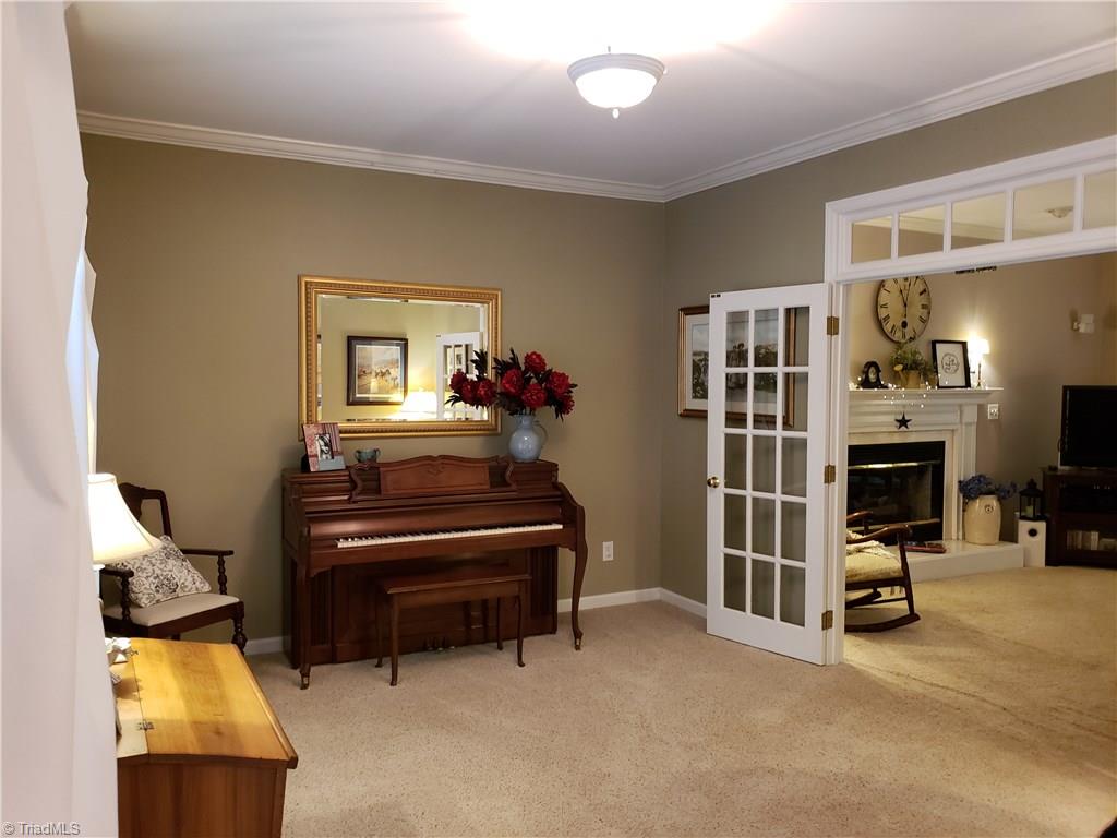 611 Barrocliff Road Clemmons, NC 27012 - Photo 5 of 24 Gallery Image 5