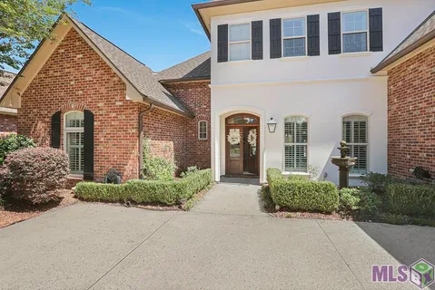 $725,000 | 36448 Lake Bend Avenue, Prairieville, LA 70769