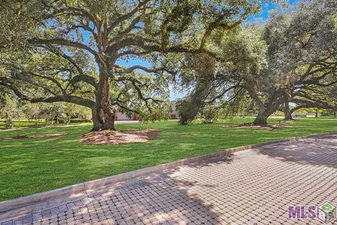 $725,000 | 36448 Lake Bend Avenue, Prairieville, LA 70769