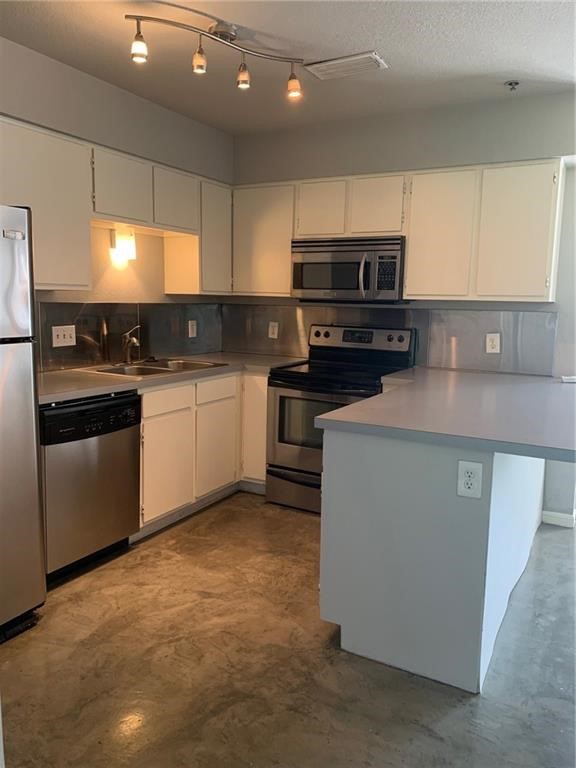 1013 West 23rd Street, Unit 102 Austin, TX 78705 - Photo 1 of 1
