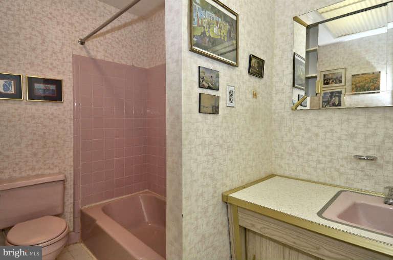 11702 Fulham Street Silver Spring, MD 20902 - Photo 18 of 30 Bath 2