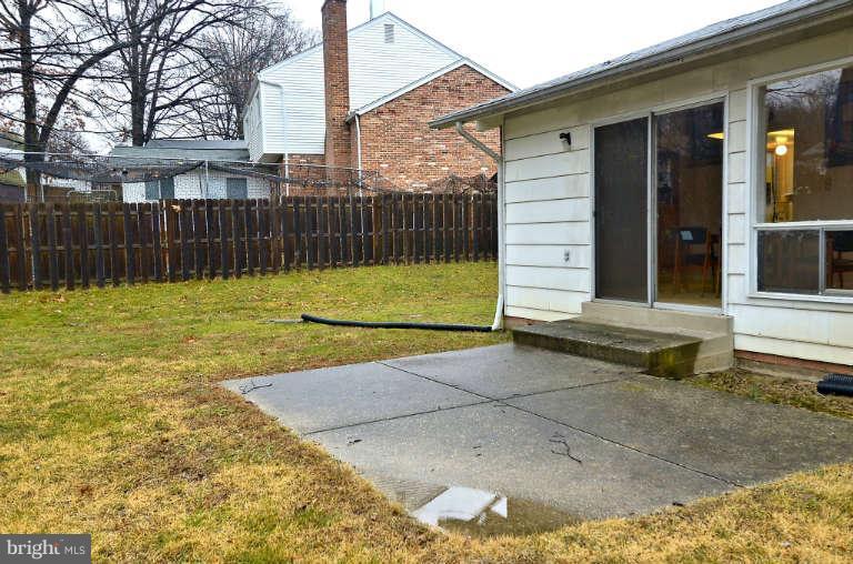 11702 Fulham Street Silver Spring, MD 20902 - Photo 27 of 30 Back Patio