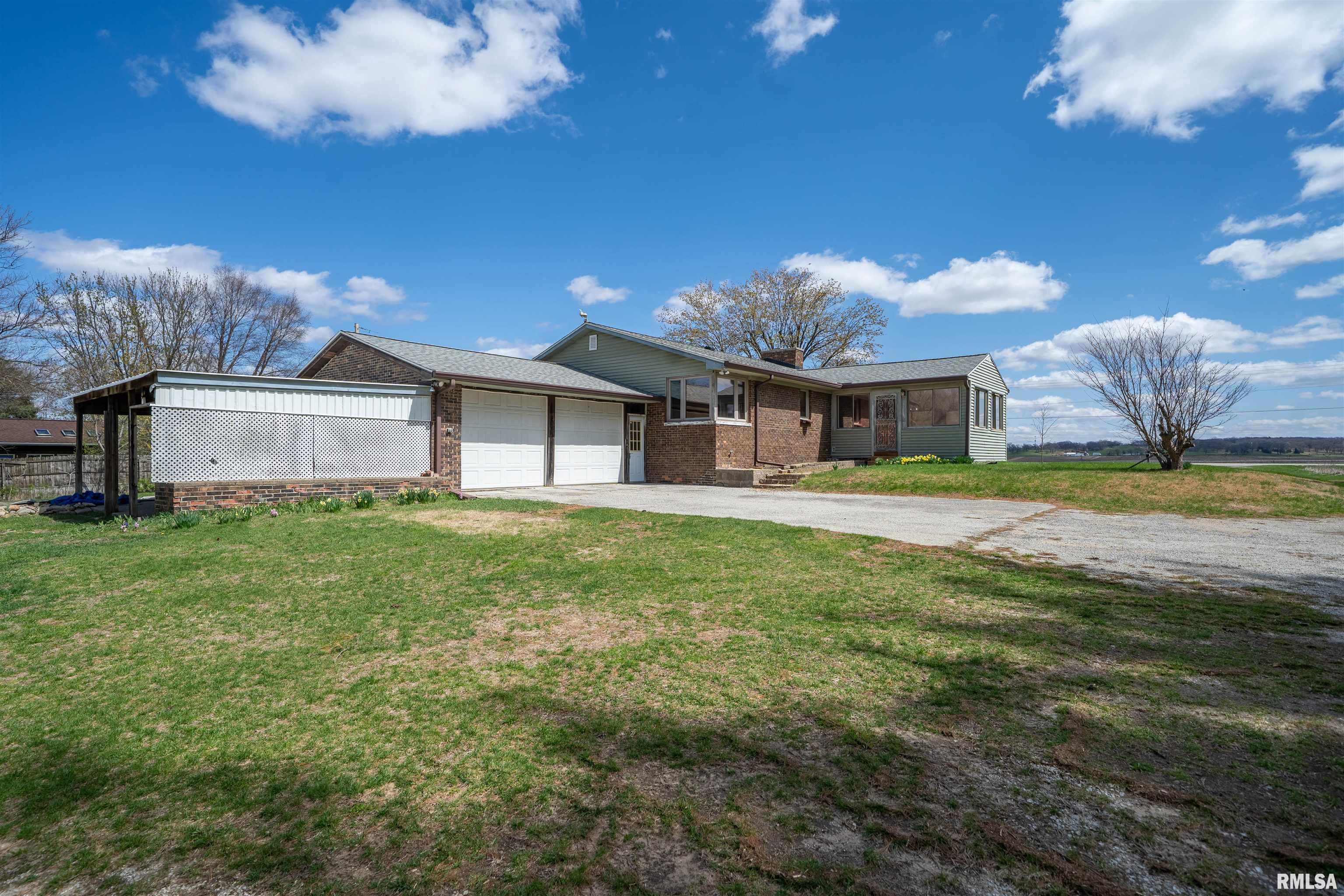 1425 Spring Bay Road East Peoria, IL 61611 - Photo 3 of 67 Gallery Image 3