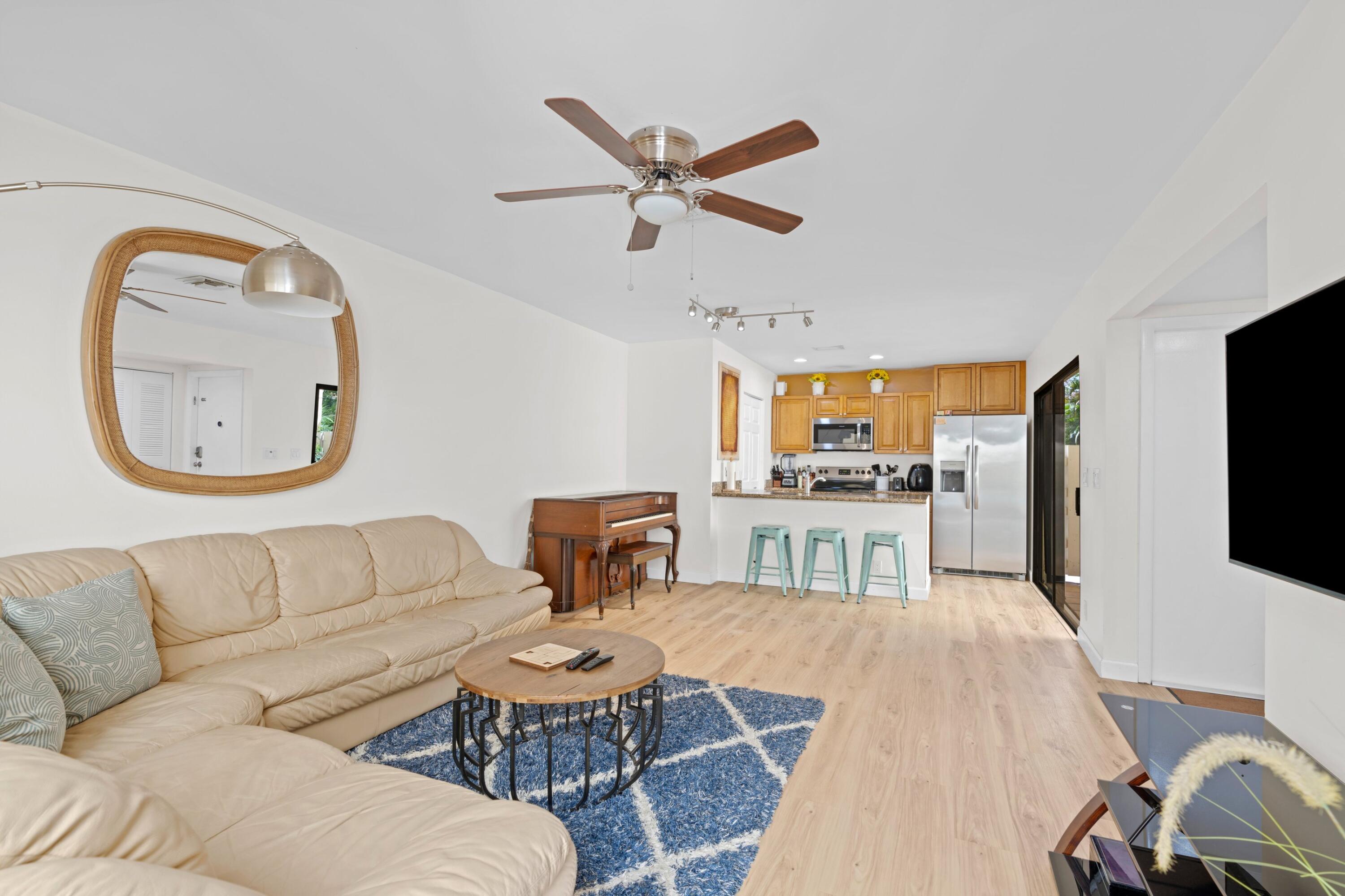 22350 Pineapple Walk Drive Boca Raton, FL 33433 - Photo 10 of 20 DSC07290-Edit.jpg-SMALL